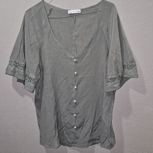 Elegant Gray Women's Top with Lace Sleeves